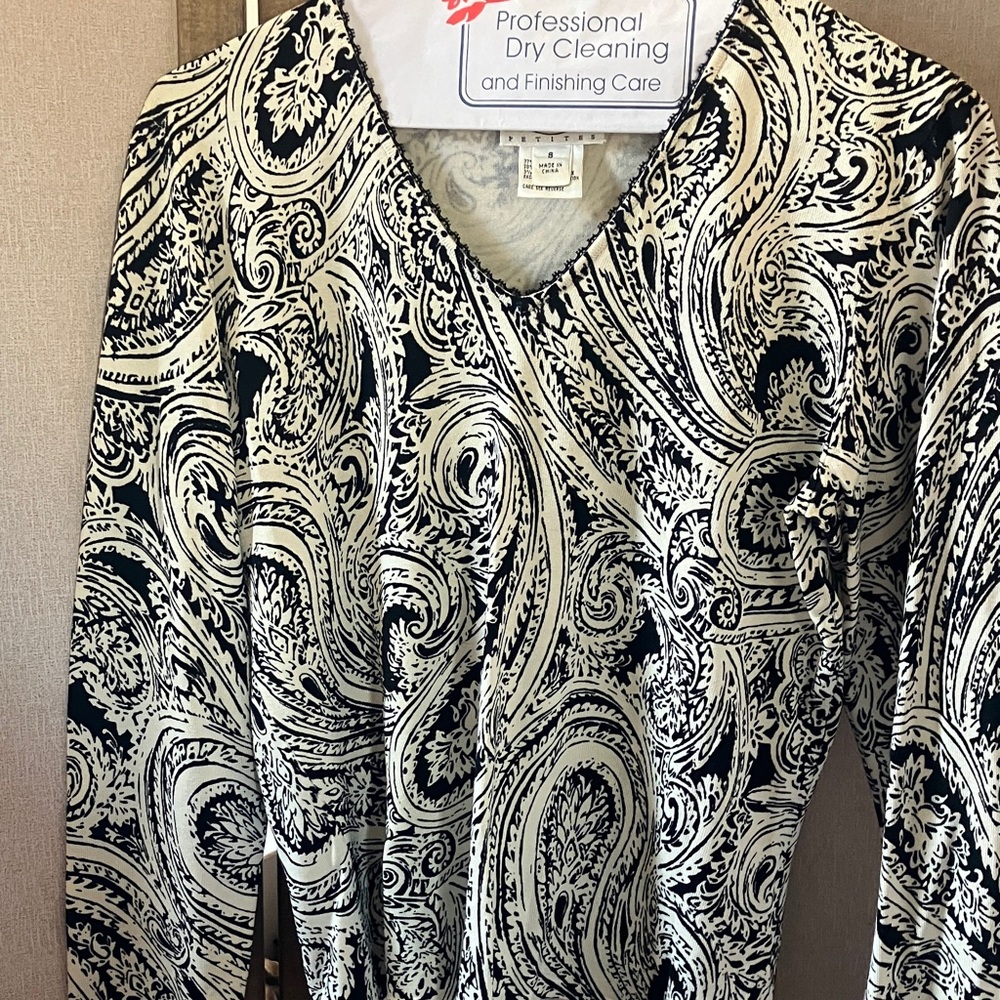 FINAL MARKDOWN Talbots silk blend Paisley Top petite small